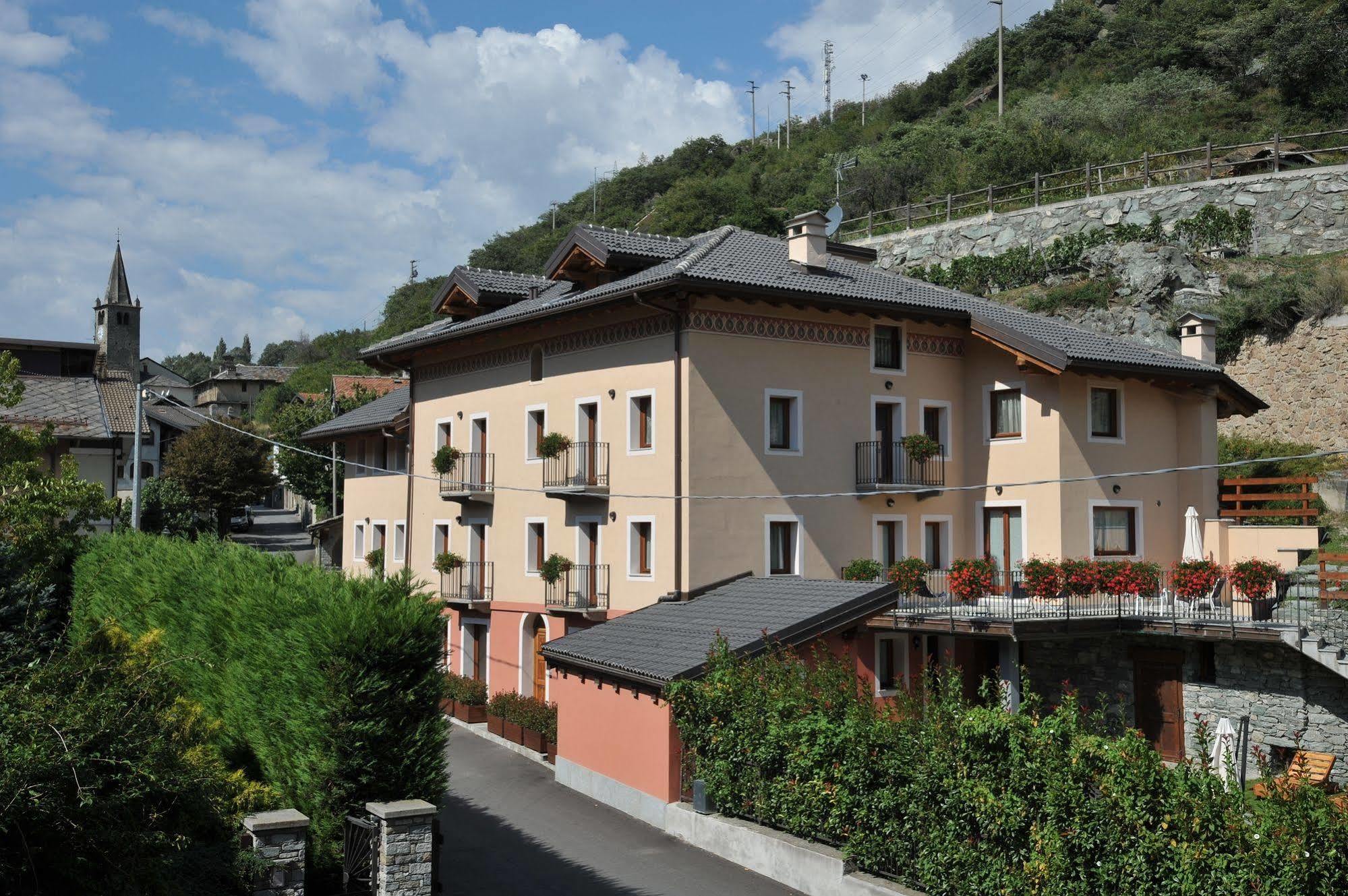 Villa Au Berceau Du Bien-Etre Chambave Exterior foto