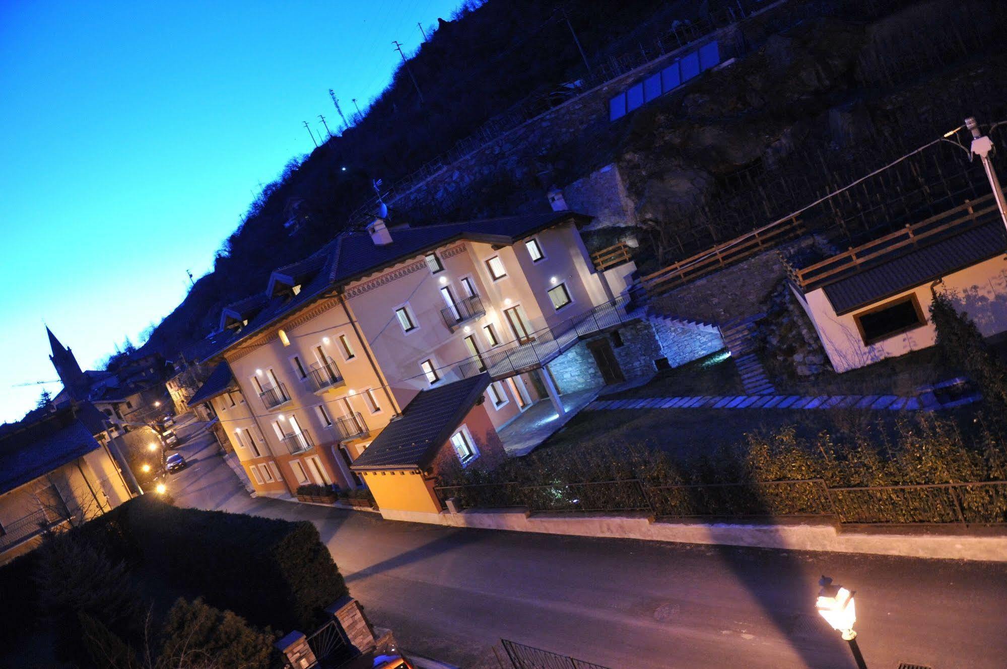 Villa Au Berceau Du Bien-Etre Chambave Exterior foto