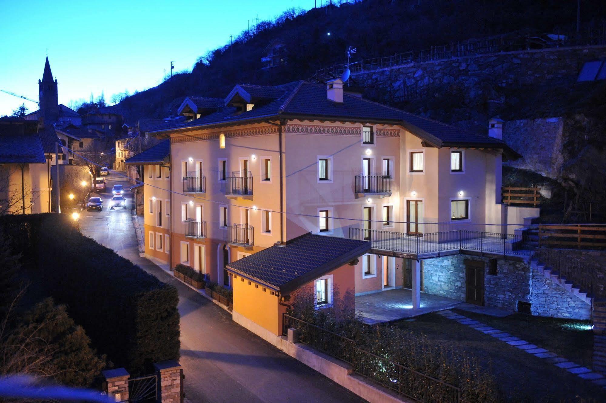 Villa Au Berceau Du Bien-Etre Chambave Exterior foto